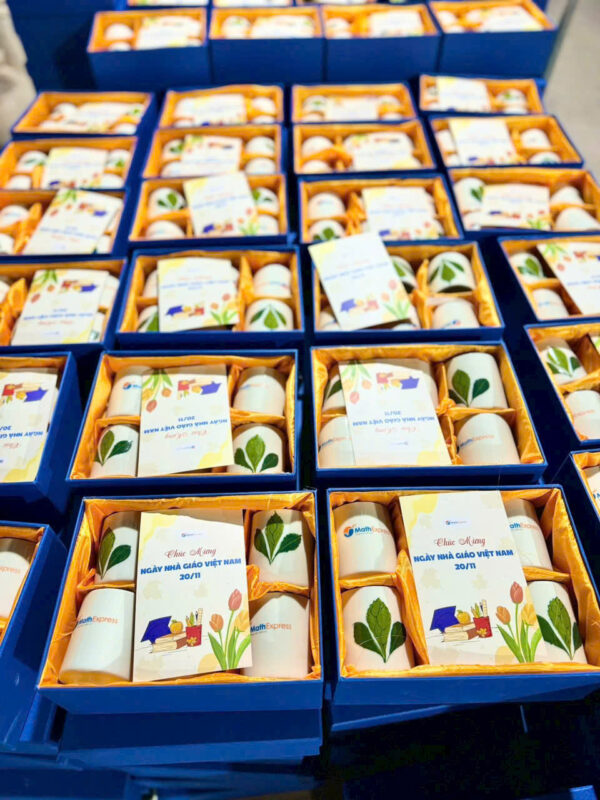 Quà tặng 8/3 cho doanh nghiệp in logo độc đáo ý nghĩa