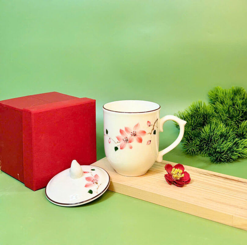 Gợi ý Quà tặng 8/3 cho nhân viên trong công ty ấn tượng