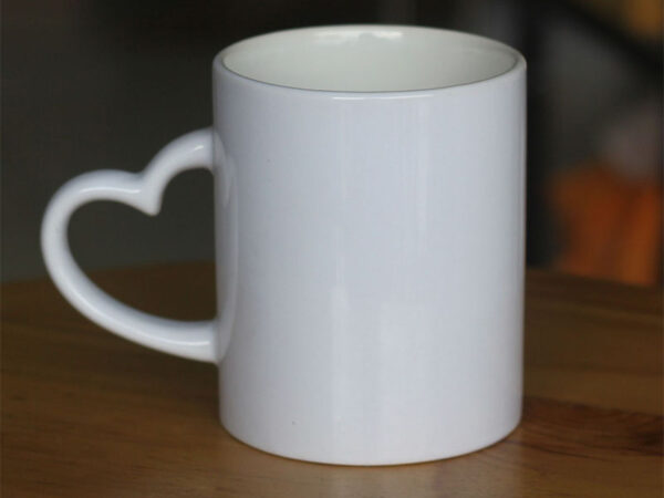Alternative view of Cốc Sứ C Quai Tim 350ml Không Nắp