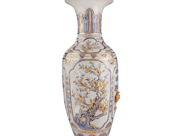 Alternative view of Lộc bình Tứ Cảnh đắp nổi vẽ vàng